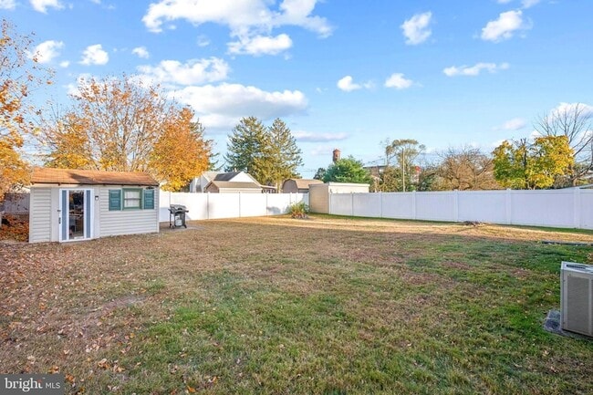 Building Photo - 610 Lee Ave