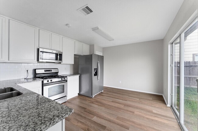 Building Photo - 7642 Appleberry Dr