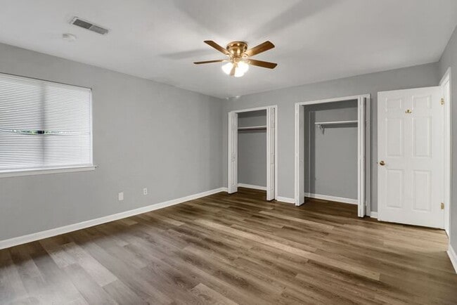 Building Photo - 259 Heathersett Dr SW