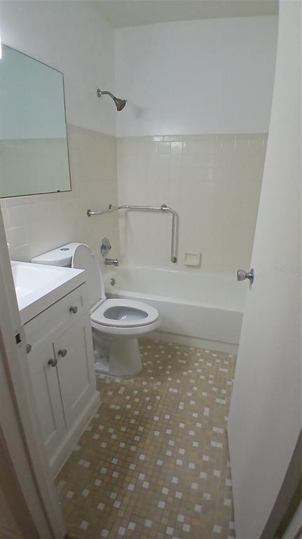 Building Photo - 2256 Philippine Dr