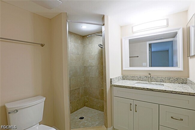 Building Photo - 5307 Summerlin Rd