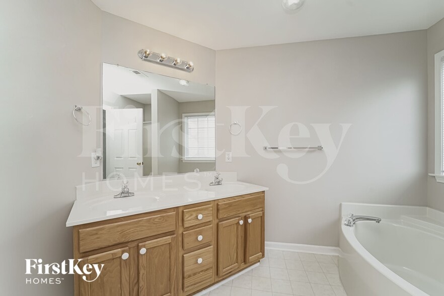 Building Photo - 104 Arbor Ridge Rd