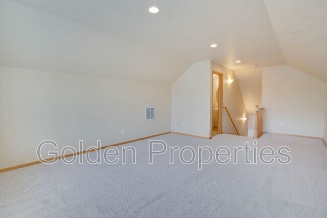 Building Photo - 3045 W Thorndale Loop