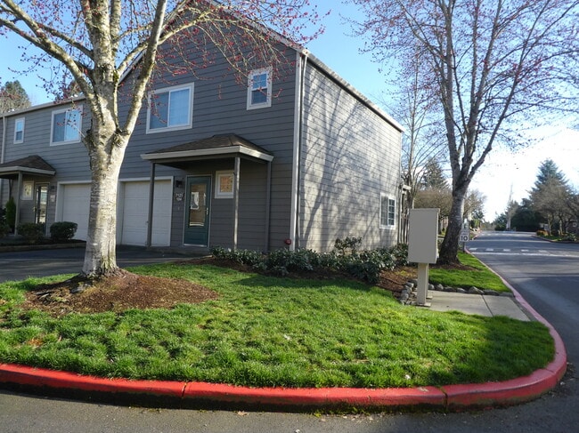 Building Photo - 7123 SW Sagert St