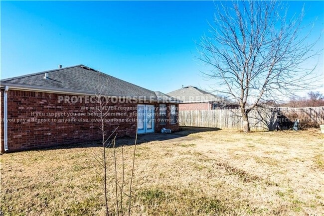 Building Photo - 1348 S Jasmine Ln