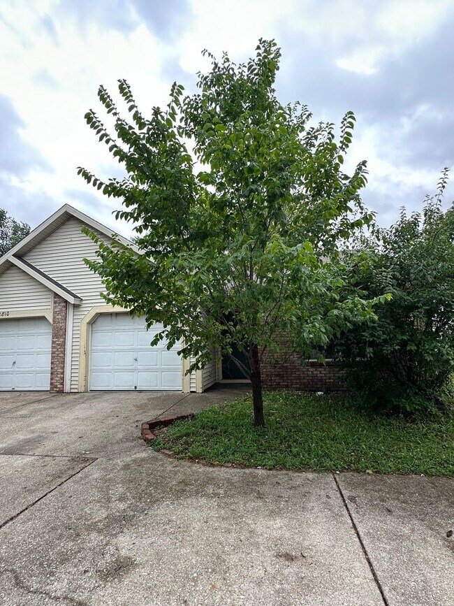 Building Photo - 2810 Duroc Dr