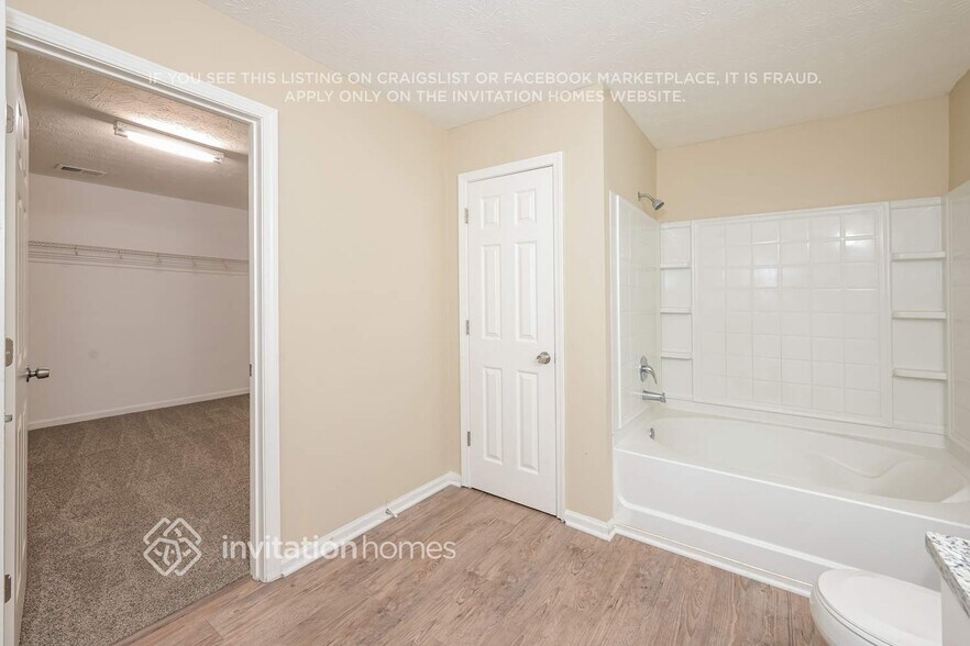 Building Photo - 3121 Farmstead Ct