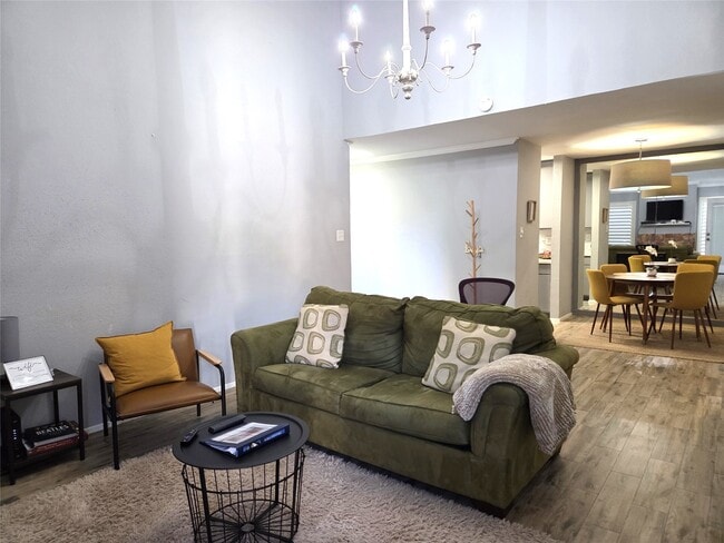 Building Photo - 10053 Westpark Dr