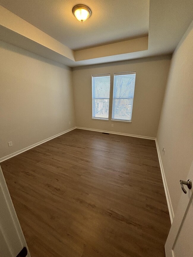 Building Photo - 10514 Button Bush Dr