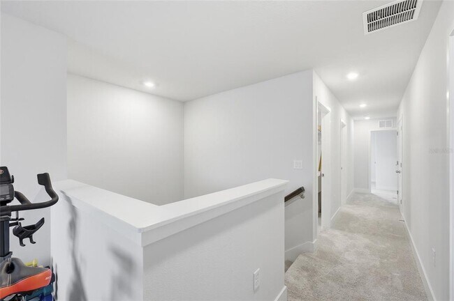 Building Photo - 6917 Five Oaks Dr