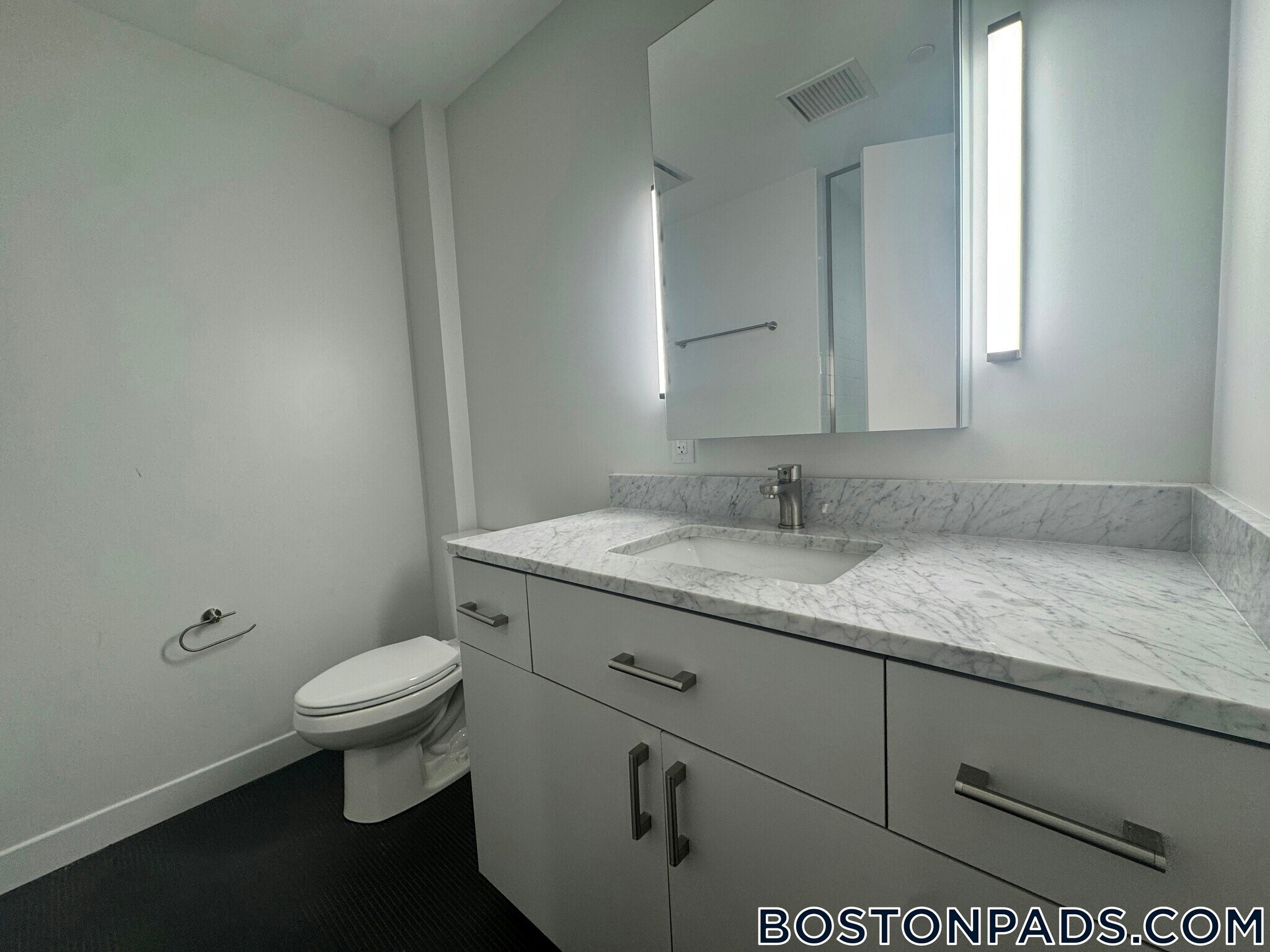 Building Photo - 55 Brighton Ave