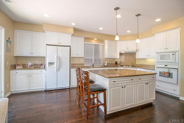 Building Photo - 4668 Meadow Dr