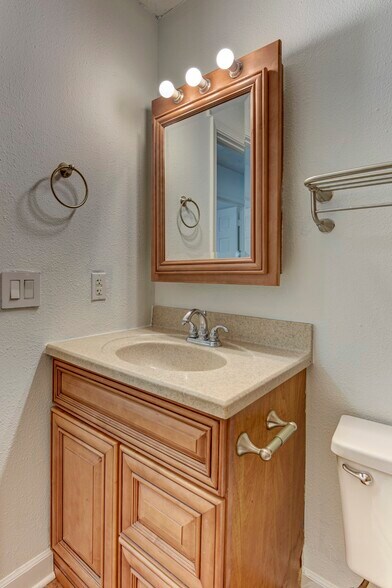 Building Photo - 3514 Glory Cir