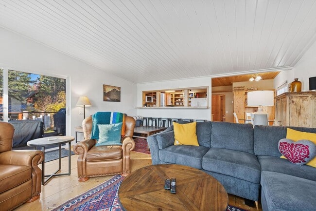 Building Photo - Whitefish Home with Great Lake Views