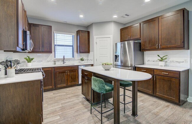 Building Photo - 1409 Lorraine Loop