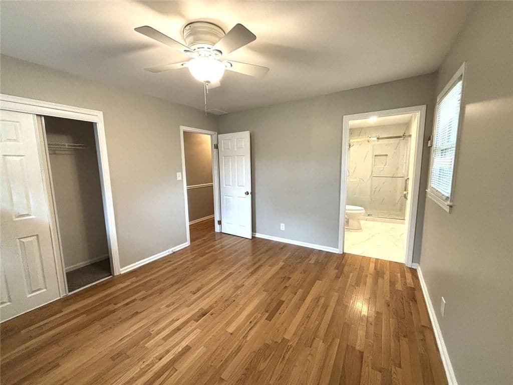 Building Photo - 558 Dorsey Cir SW