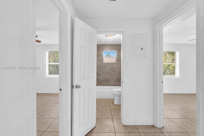 Building Photo - 2800 NW 6th Ct