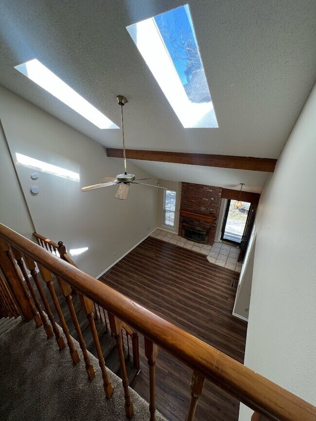 Building Photo - Long Realty & Property Management - Large ...