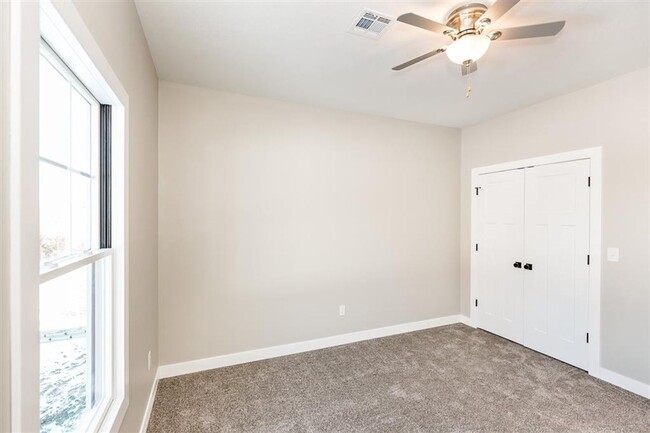 Building Photo - Stunning Home, Great Neighborhood!