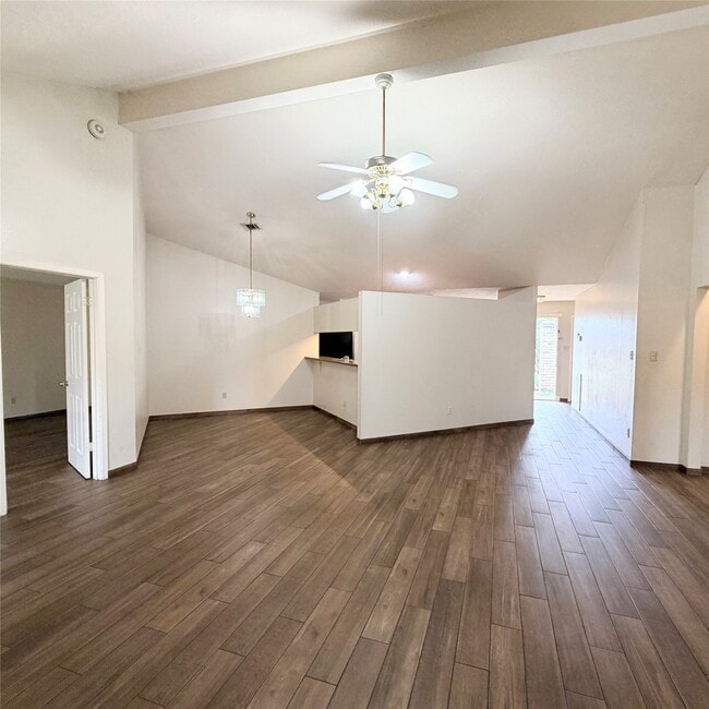 Building Photo - 16914 Summer Dawn Pl