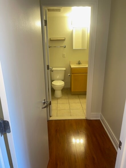 Walk in closet to Bath - 800 4th St SW