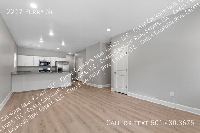 Building Photo - 2217 Perry St