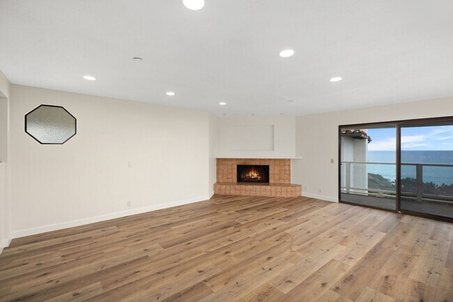 Building Photo - 406 Arenoso Ln