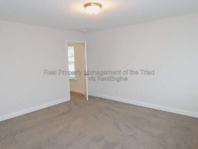 Building Photo - 6417 Bluestone Park Dr