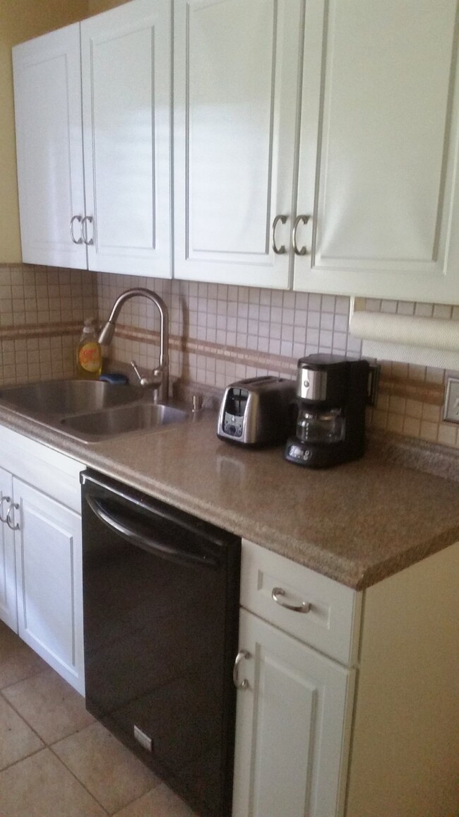 Building Photo - Extended Stay Studio apartment, 1 bed, 1 b...