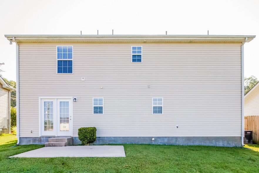 Building Photo - 9204 Thomason Trail