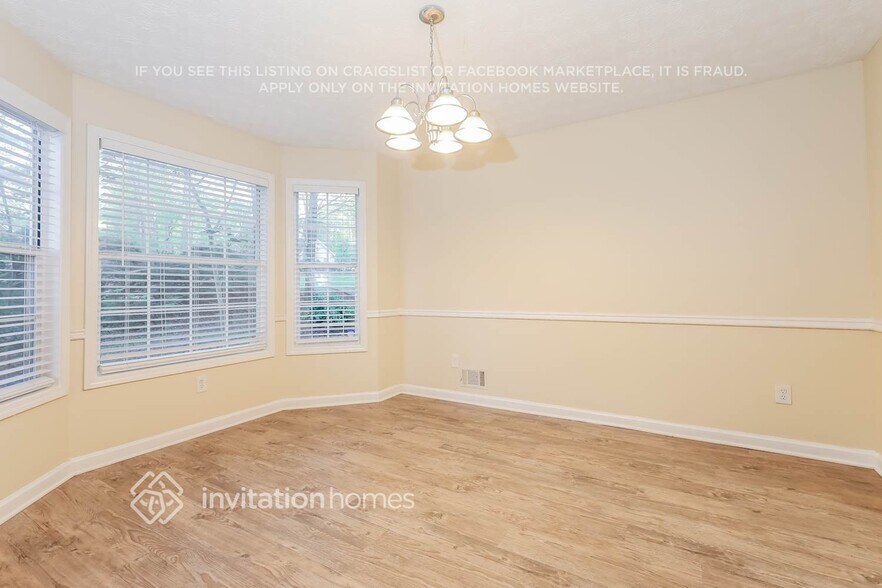 Building Photo - 157 Hayes Cir