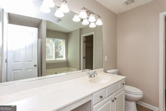 Building Photo - 2747 Wilding Green Ln