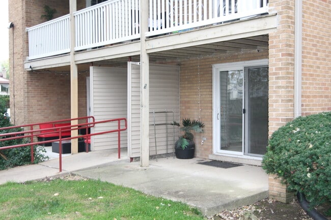 Building Photo - 960 Beau Dr