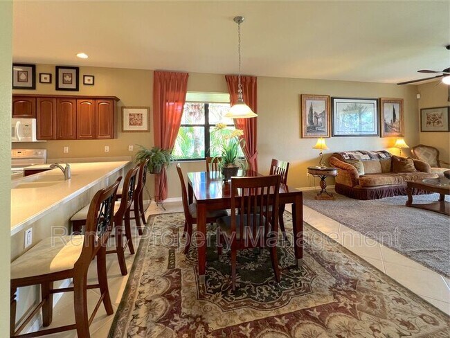 Building Photo - 11915 Country Day Cir