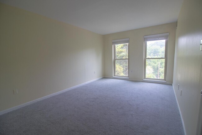 Bedroom 1 - 5201 Newton St