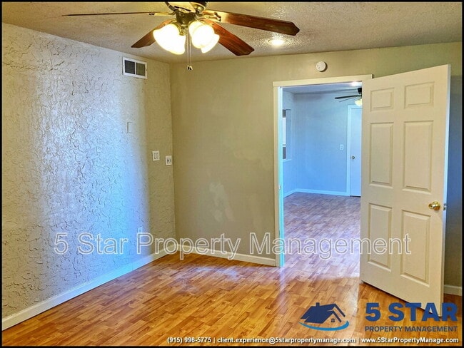 Building Photo - 1308 Montana Ave