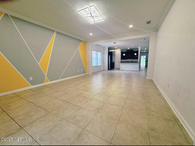 Building Photo - 8953 Devon Pines Dr