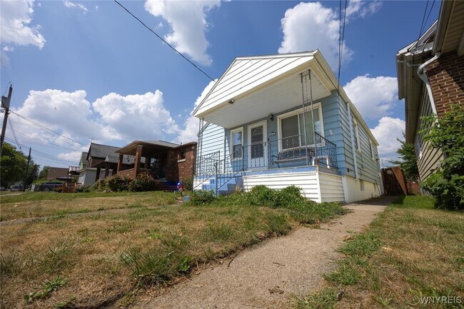 Building Photo - 2784 Monroe Ave