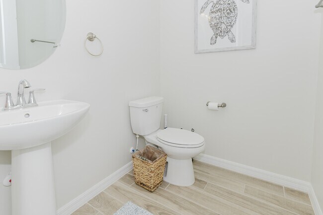 Building Photo - 6023 Diamonte Pl