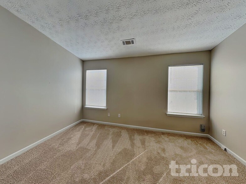 Building Photo - 1740 Formosa Ln