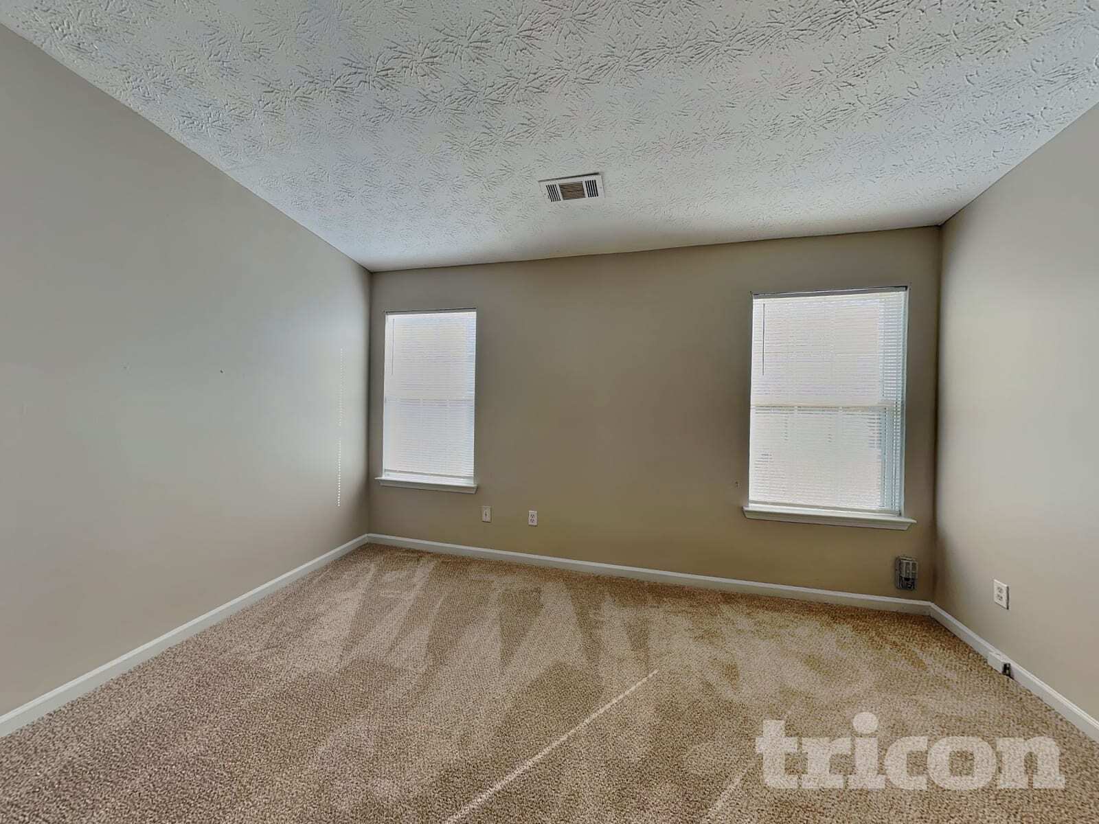 Building Photo - 1740 Formosa Ln