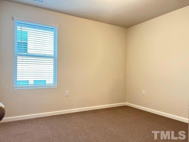 Building Photo - 308 Diversity Wy