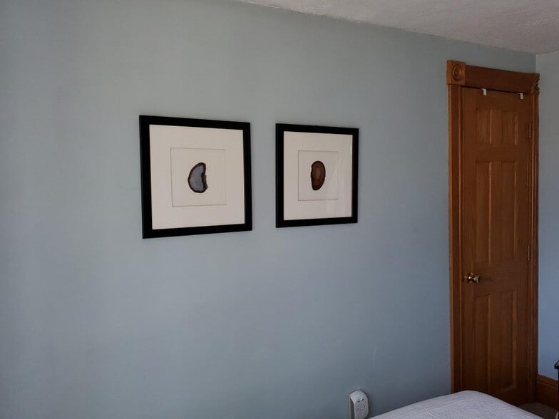 Building Photo - 314 N Grove St