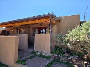 Building Photo - 631 Don Felix St