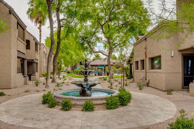 Building Photo - Bella Vita Condo-2 bed, 2 bath in Scottsdale