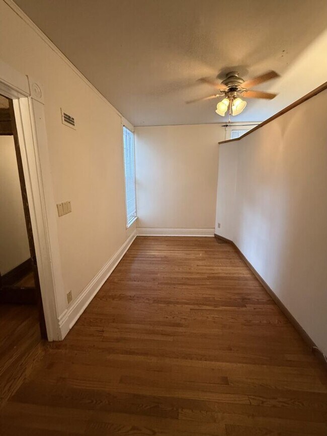 Building Photo - 1544 D St