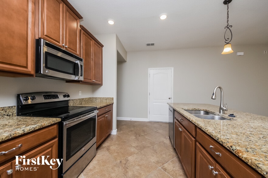 Building Photo - 1958 Pantheon Dr