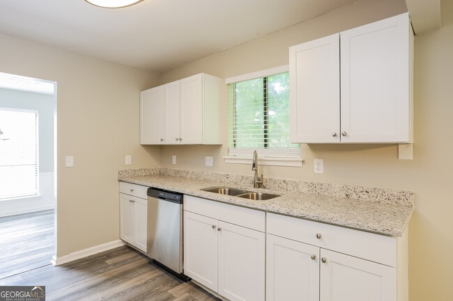 Building Photo - 299 Park Ridge Ct