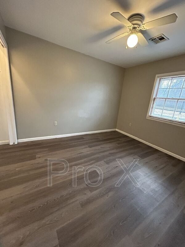 Building Photo - 913 E Quincy St