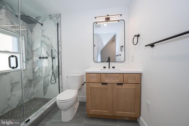 Building Photo - 314 N Essex Ave